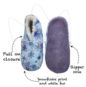 LEO Slippers in Snowflakes